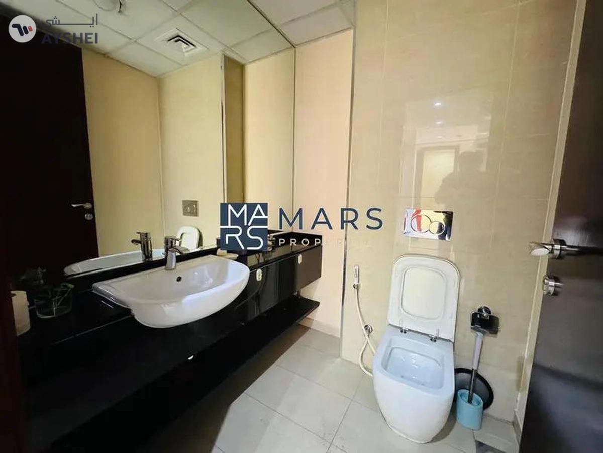 Middle Unit | Prime Location | Ready To Move-8-8