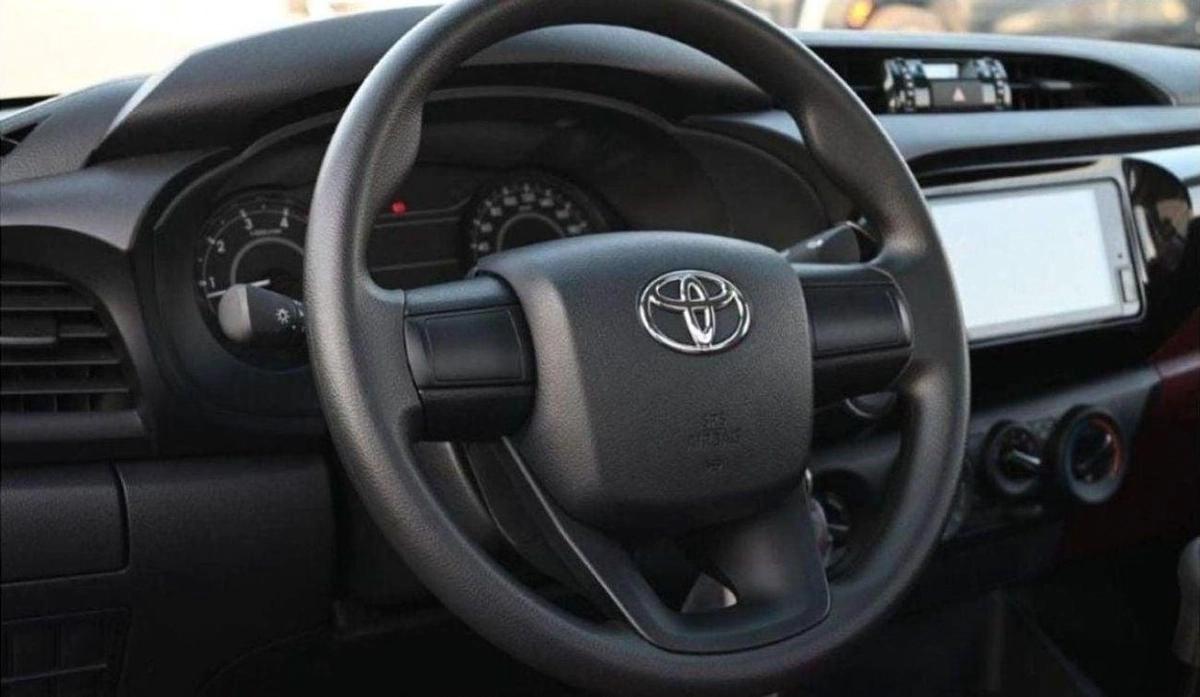 Toyota Hilux Toyota Hilux Single Cab 2.4L Manual 2024-6-6