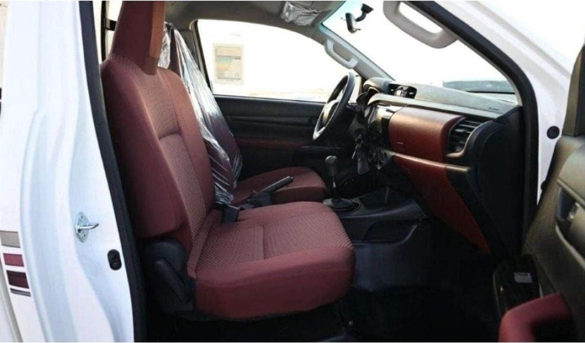 Toyota Hilux Toyota Hilux Single Cab 2.4L Manual 2024-10-10