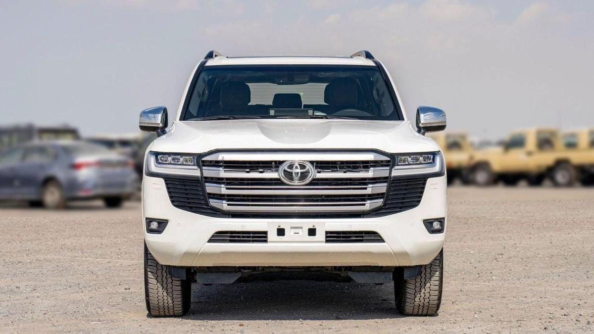 Toyota Land Cruiser LC300 VX 4.0P AT MY2024 – WHITE-1-1