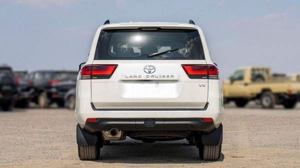 Toyota Land Cruiser LC300 VX 4.0P AT MY2024 – WHITE