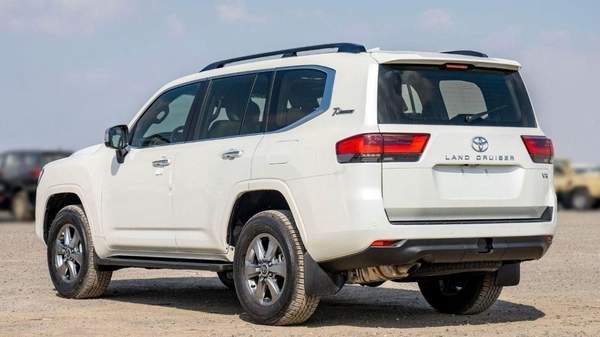 Toyota Land Cruiser LC300 VX 4.0P AT MY2024 – WHITE