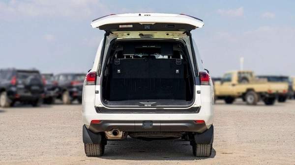 Toyota Land Cruiser LC300 VX 4.0P AT MY2024 – WHITE