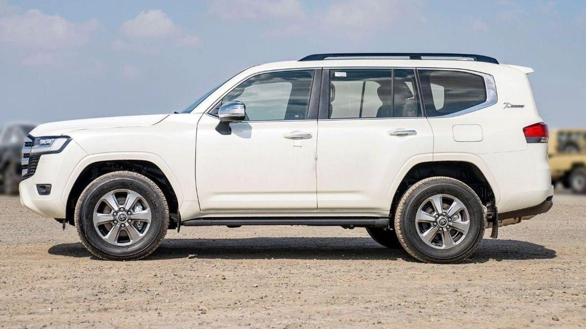 Toyota Land Cruiser LC300 VX 4.0P AT MY2024 – WHITE-8-8