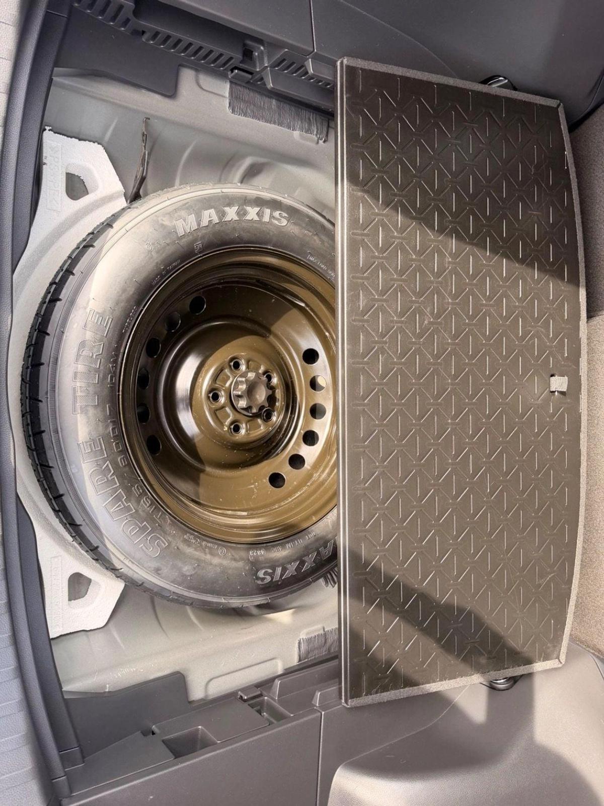 Toyota RAV4 RAV4 2.5L 4WD 2024-18-18