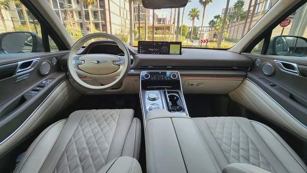 2023 Genesis GV80 Royal-Full option 3.5L/6 cyl-Excellent Condition
