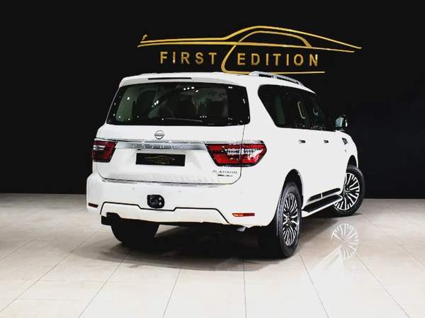 2022 ll Nissan patrol V8 400Hp ll Gcc ll Full option Platinum Le