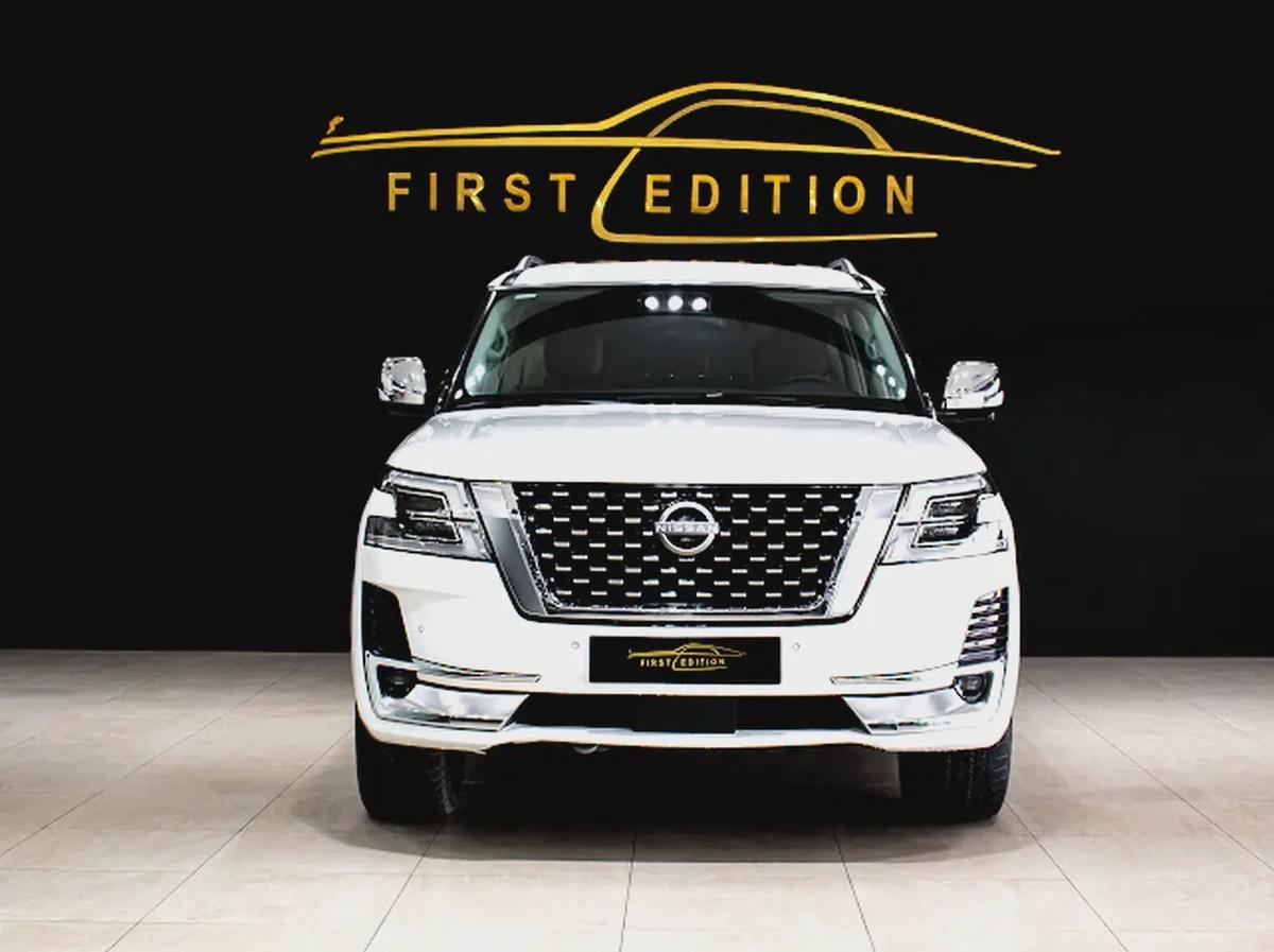 2022 ll Nissan patrol V8 400Hp ll Gcc ll Full option Platinum Le-4-4