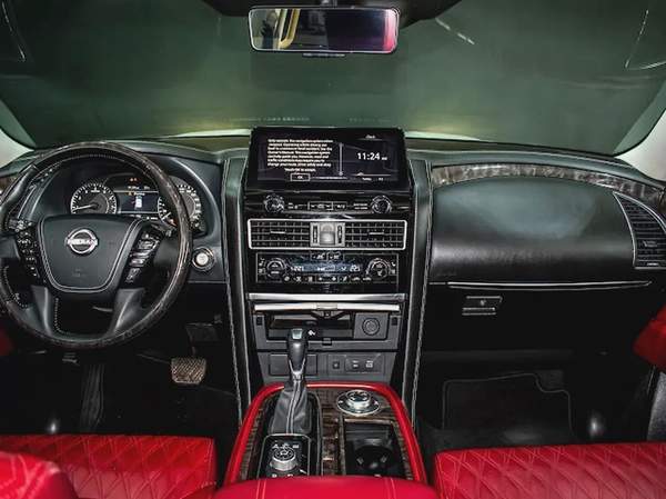 2022 ll Nissan patrol V8 400Hp ll Gcc ll Full option Platinum Le