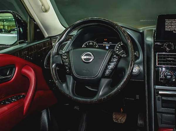 2022 ll Nissan patrol V8 400Hp ll Gcc ll Full option Platinum Le