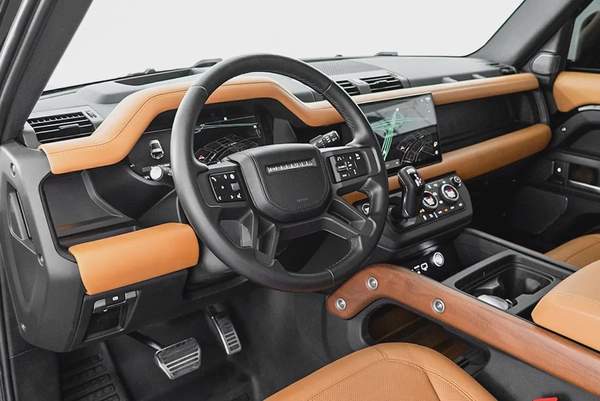 2024 Land Rover Defender 90 P400 HSE / Land Rover Warranty Service Contract