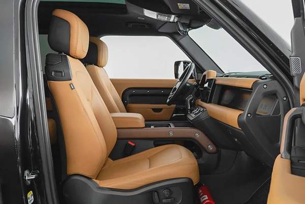 2024 Land Rover Defender 90 P400 HSE / Land Rover Warranty Service Contract