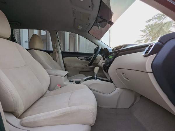 Nissan X-Trail GCC MID Option With 4WD Premium Condition Low Km Car Perfect For Family