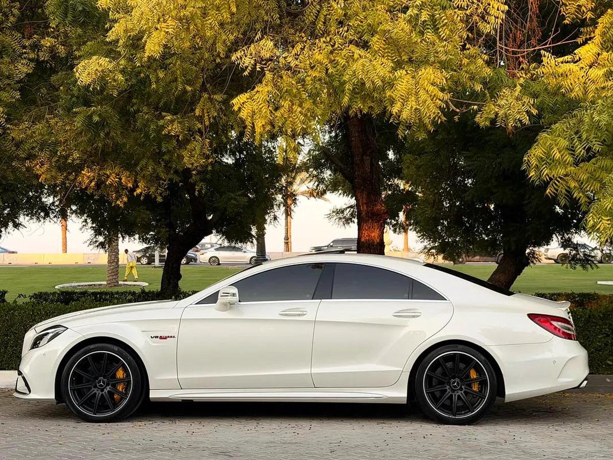 Mercedes Benz CLS 63 AMG FREE ACCIDENT UNDER WARRANTY-10-10