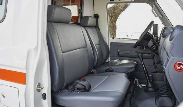 Toyota Land Cruiser 70 Toyota land cruiser Hardtop LC 78 4.2L ambulance MY2024