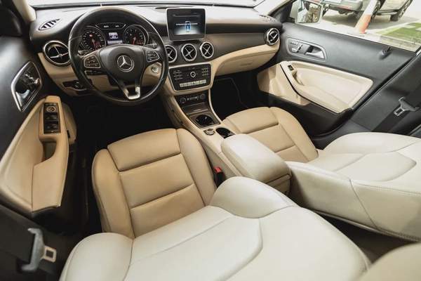 Mercedes-Benz GLA 220