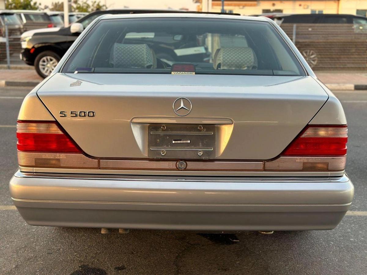 Mercedes-Benz S 500-4-4