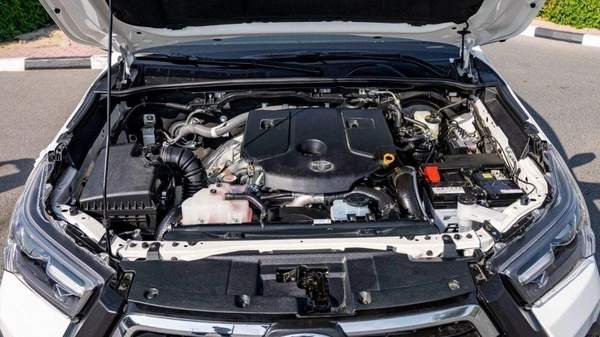 Toyota Hilux Toyota hilux adventure diesel 2.8L 2024 for export only