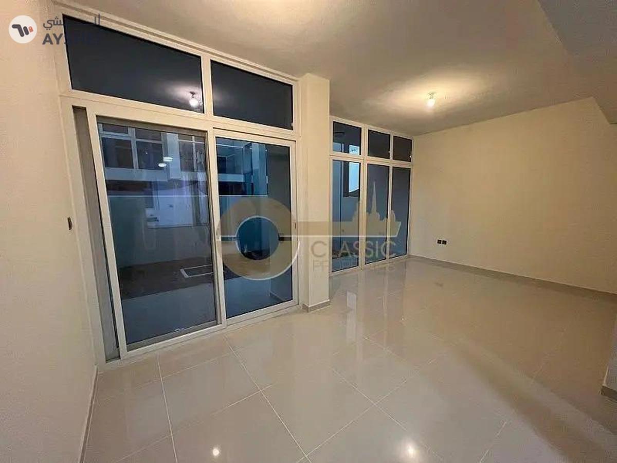 Great Deal | 3 Bed Villa | Open Kitchen| Terrace-4-4