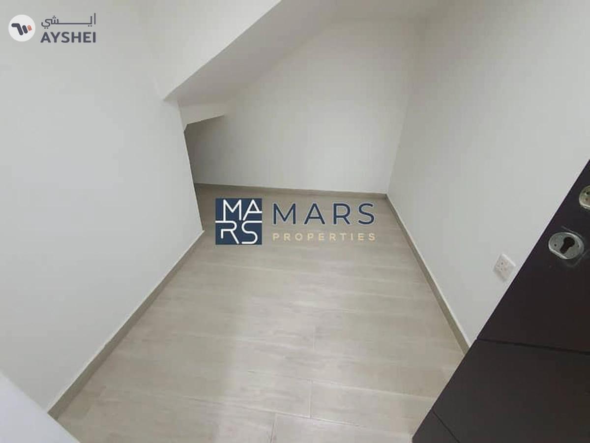 Specious Villa | Modren Finishing Availabile At Prime location-12-12