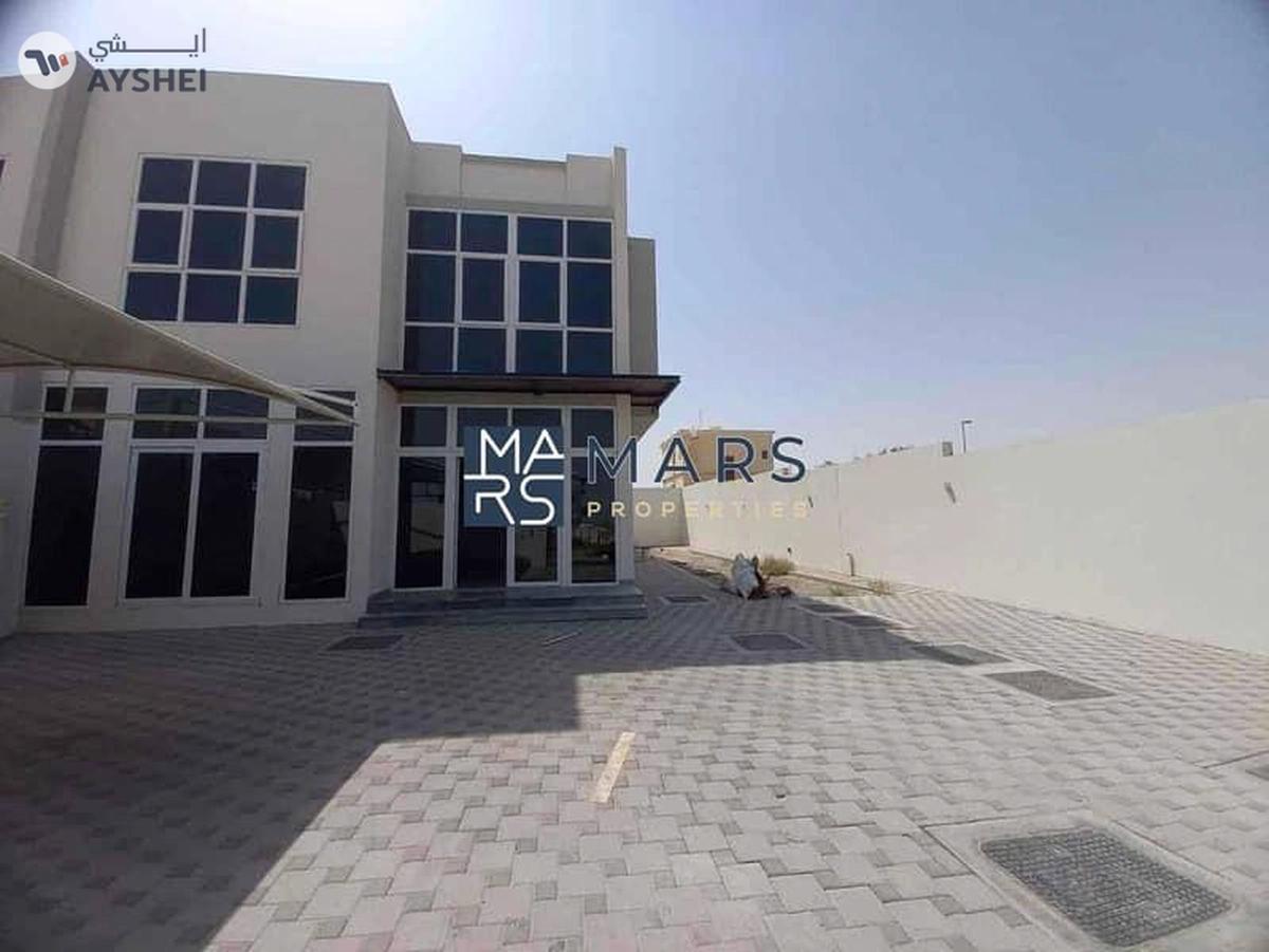 Specious Villa | Modren Finishing Availabile At Prime location-0-0