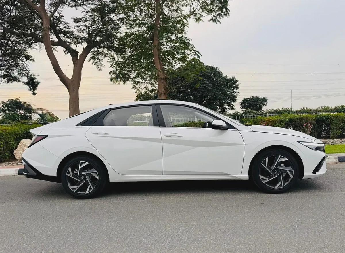 Hyundai Elantra 1.5L GLS 2025 0KM-3-3