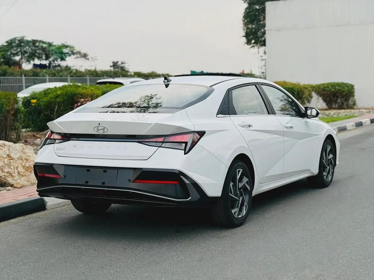 Hyundai Elantra 1.5L GLS 2025 0KM-5-5