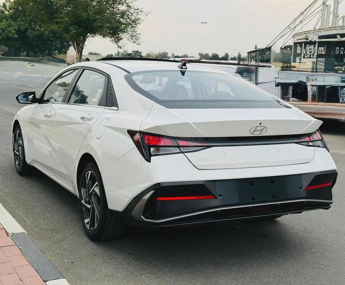 Hyundai Elantra 1.5L GLS 2025 0KM-6-6