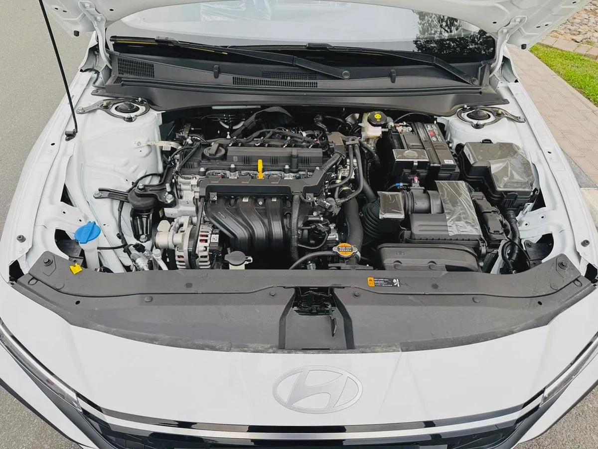 Hyundai Elantra 1.5L GLS 2025 0KM-12-12