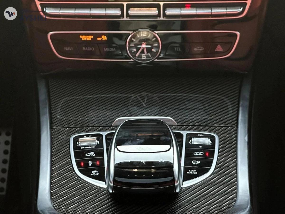 Mercedes-Benz GL 63 AMG Mercedes G63 4.0L V8 AT-1-1