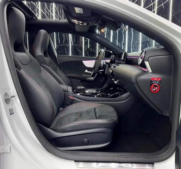 2022 Mercedes-Benz A 35 AMG 4MATIC | GCC Specs | Full Service History