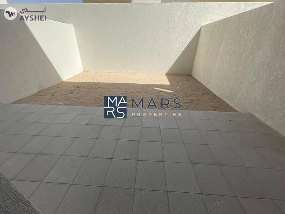 Luxury| Spacious| 2 Bedroom Twonhouse| With Maid Room+ Covered Parking| Best Price-4-4