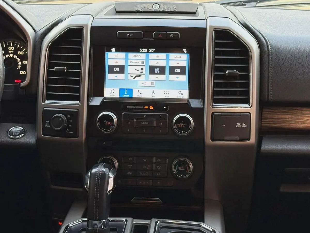 Ford F150 -2018 American specs, top of the line, in excellent condition.-10-10