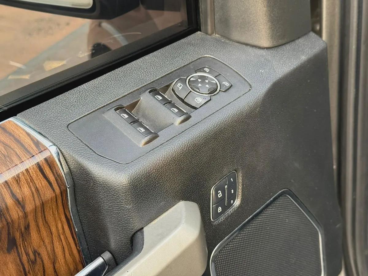 Ford F150 -2018 American specs, top of the line, in excellent condition.-14-14