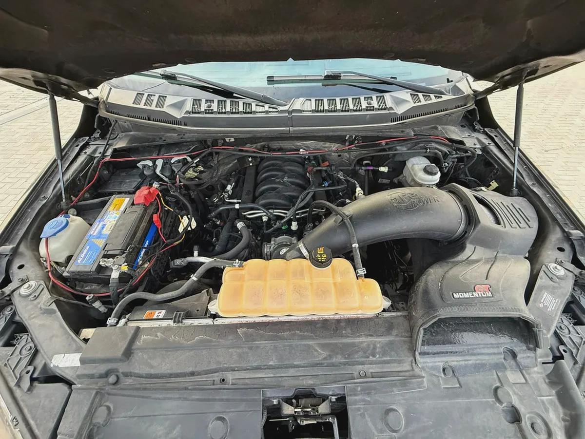 Ford F150 -2018 American specs, top of the line, in excellent condition.-19-19