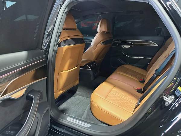 AUDI S8, GCC, UNDER WARRANTY