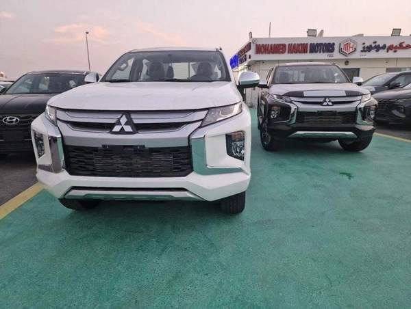 Mitsubishi L200 L200 Full Option 4WD Manual Diesel
