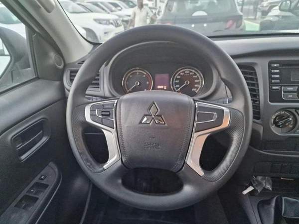 Mitsubishi L200 L200 Full Option 4WD Manual Diesel