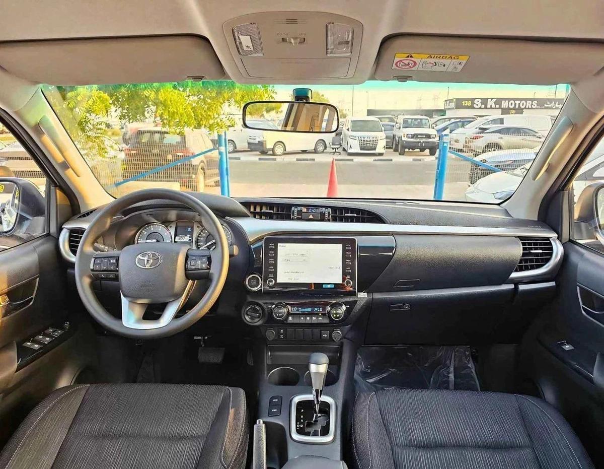 Toyota Hilux SR5 WIDE BODY / 2.4L DIESEL V4 A/T / PUSH START / REAR CAMERA / REAR CHROME BUMPER-1-1