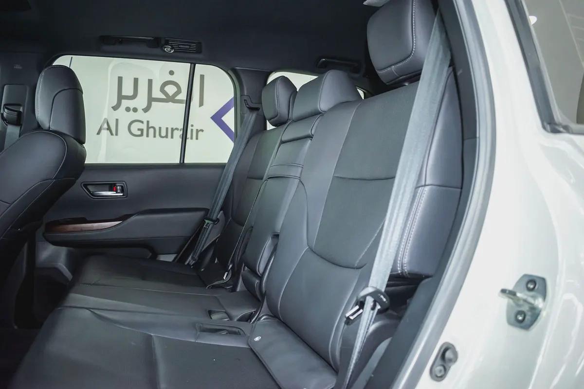 1 YR WARRANTY | 4.0 GXR | GCC | AED 4,000 PM-13-13