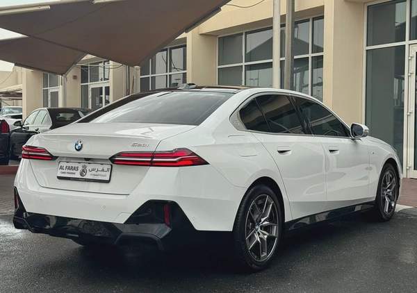 BMW 520i M kit 2024 fully loaded under warrant 2 years from Pitstop AGMC