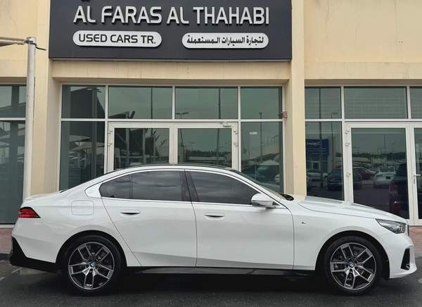 BMW 520i M kit 2024 fully loaded under warrant 2 years from Pitstop AGMC