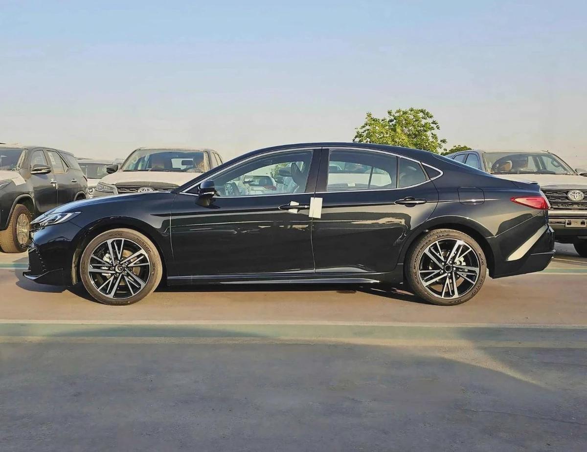 Toyota Camry S SPORT / 2.0L V4 PETROL / PWR SEATS WITH HEADUP DISPLAY / PANORAMIC ROOF (CODE # CMPCS)-2-2