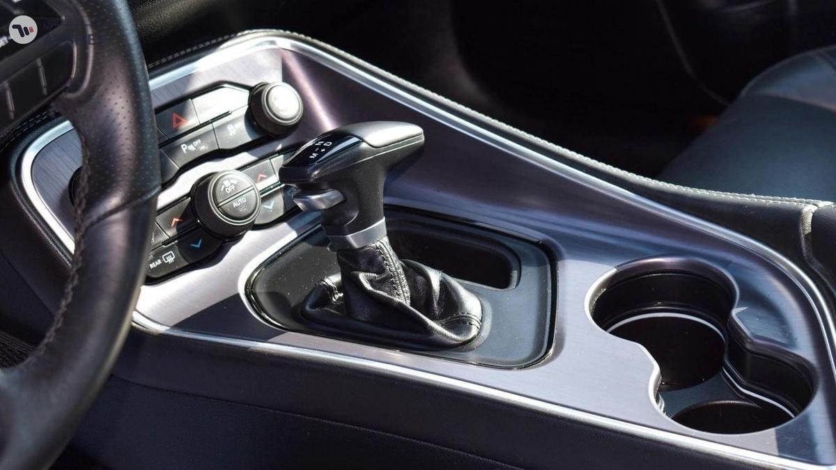 Dodge Challenger 3.6 L-12-12