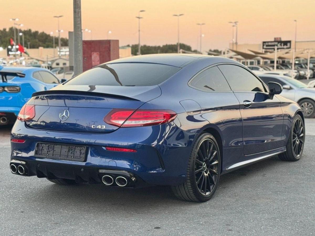 Mercedes-Benz C 43 AMG Std 3.0L-2-2