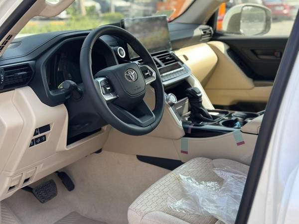 Toyota Land Cruiser GXR 3.5L