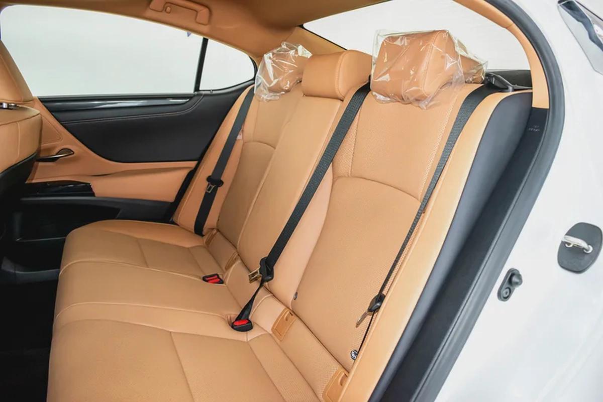 LEXUS WARRANTY UNTIL 2028 / 100,000KMS | GCC | 2.5L HYBRIB | 2400 PM-13-13