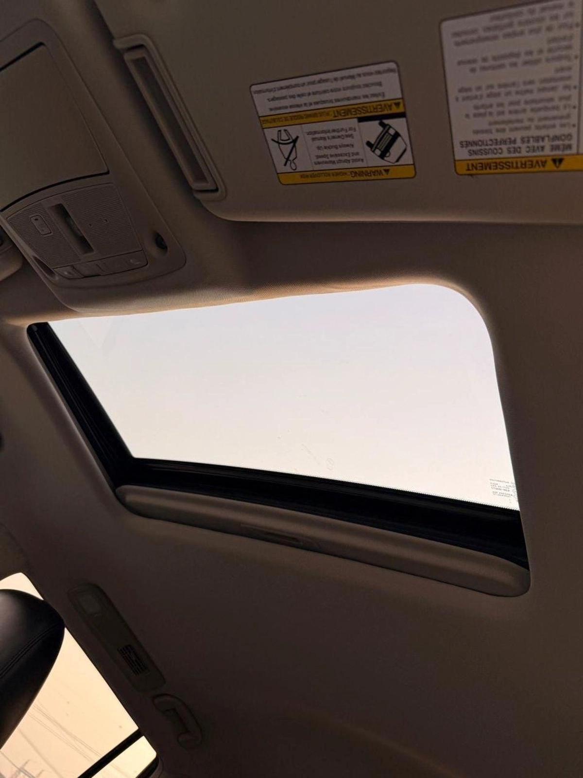 Nissan Armada SL Full option sunroof, leather seats original 2021-8-8