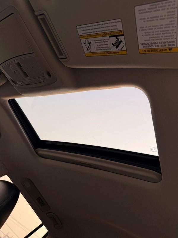 Nissan Armada SL Full option sunroof, leather seats original 2021