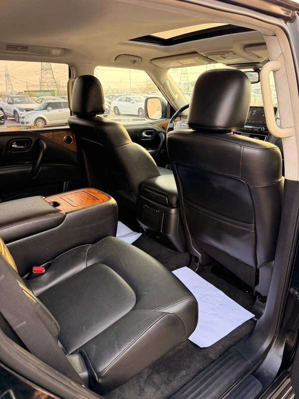 Nissan Armada SL Full option sunroof, leather seats original 2021